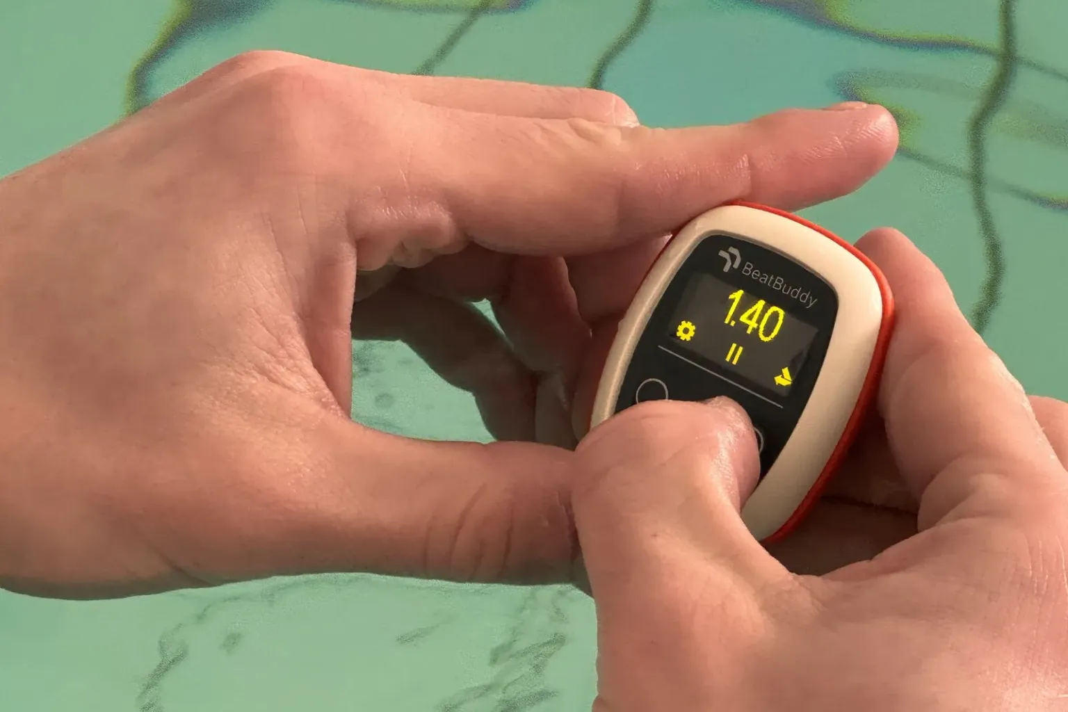 Vimo case poolside - tempo trainer ready for training