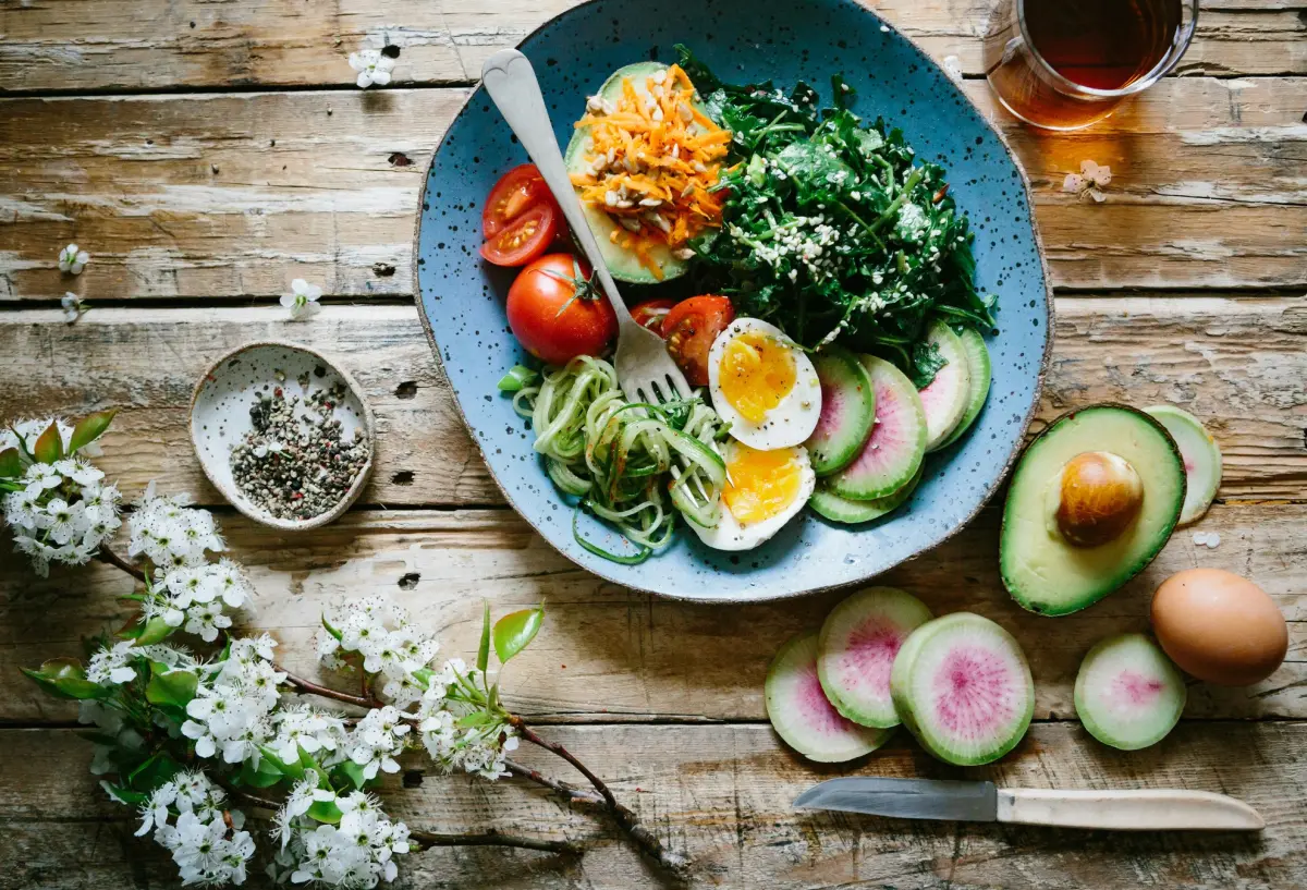 What Professional Swimmers Eat: Diet and Performance